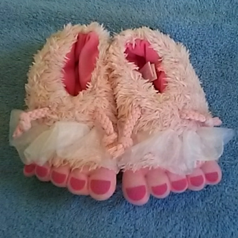 Slippers fuzzy